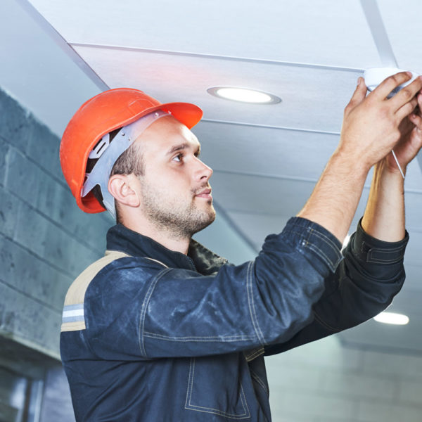 Installation d'un détecteur incendie