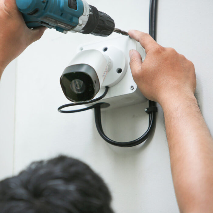 Installation d'une caméra de surveillance