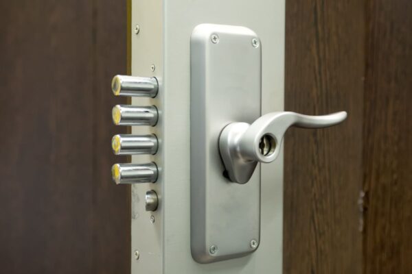 sécurité porte sécurité porte d'entrée